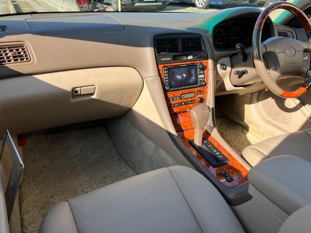 ウィンダム ３．０Ｇ　コーチエディション　後期型　Ｖ６／１ＭＺエンジン　サンルーフ　専用ＣＯＡＣＨ製レザーシート　純正メッキ１５アルミ　ウッドコンビハンドル／インパネ　キーレス　クルコン　ゴールドエンブレム　ＨＩＤ　オートライト　フォグランプ（51枚目）