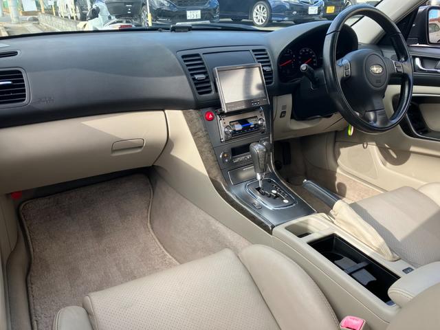 レガシィＢ４ ３．０Ｒ　水平対向６気筒　タイミングチェーン　ベージュ本革　純正ビルシュタインダンパー　クルコン　純正ＭＯＭＯステアリング　社外ＨＤＤナビ　ＣＤ／ＤＶＤ再生　Ｍサーバー　シートヒーター　ＨＩＤ　純正１７アルミ（48枚目）