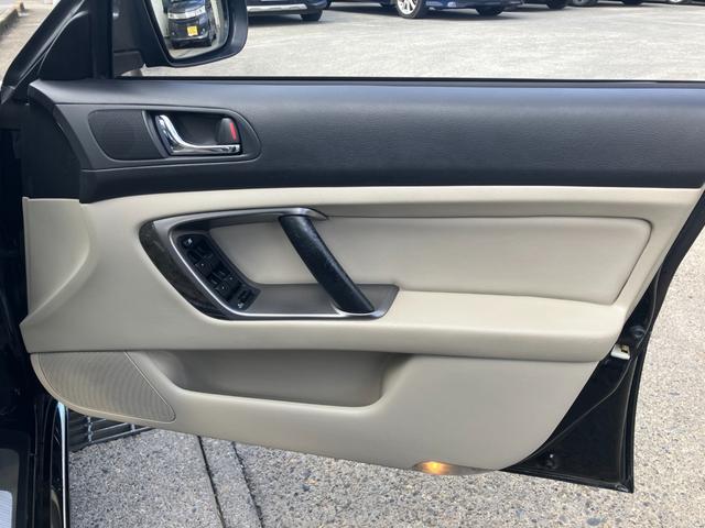 レガシィＢ４ ３．０Ｒ　水平対向６気筒　タイミングチェーン　ベージュ本革　純正ビルシュタインダンパー　クルコン　純正ＭＯＭＯステアリング　社外ＨＤＤナビ　ＣＤ／ＤＶＤ再生　Ｍサーバー　シートヒーター　ＨＩＤ　純正１７アルミ（58枚目）