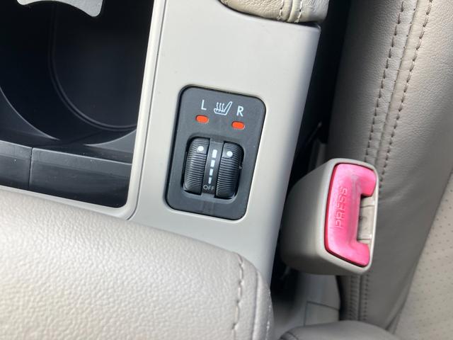 レガシィＢ４ ３．０Ｒ　水平対向６気筒　タイミングチェーン　ベージュ本革　純正ビルシュタインダンパー　クルコン　純正ＭＯＭＯステアリング　社外ＨＤＤナビ　ＣＤ／ＤＶＤ再生　Ｍサーバー　シートヒーター　ＨＩＤ　純正１７アルミ（66枚目）