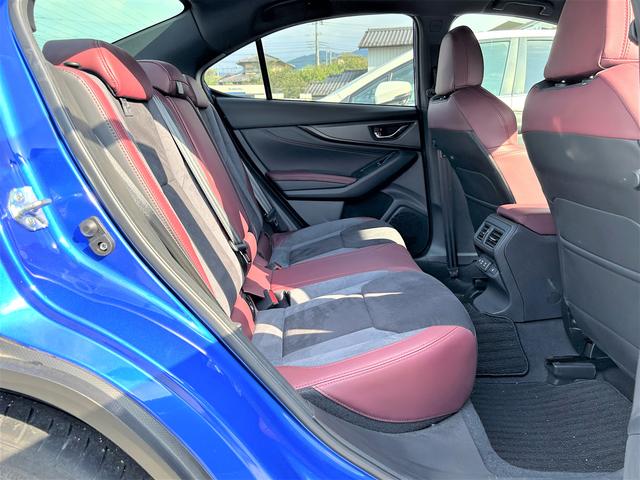 ＷＲＸ Ｓ４ Ｓ４　ＳＴＩスポーツＲ　ＥＸ　レカロシート　１８インチアルミ　ＳＴＩエアロ　大型センターモニター　液晶メーター　誤後退ブレーキサポート　フロント・サイド・バックカメラ　ＬＥＤヘッドランプ１８インチアルミホイール　全車速追従クルーズコントロール　ＥＴＣ２．０（33枚目）