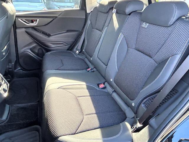 フォレスター アドバンス　タイヤ４本交換済み　パナソニックＳＤナビ　アイサイトバージョン３搭載　前席パワーシート　パワーリヤゲート　Ｘモード　誤後退ブレーキサポート　歩行者保護エアバッグ　パナソニックＳＤナビ　フロント・サイド・バックカメラ　ＥＴＣ２．０　前後ドラレコ（39枚目）