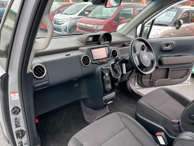 TOYOTA PORTE G
