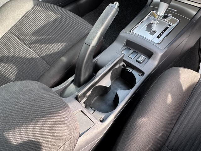 ギャランフォルティス エクシード　最終型／４ＷＤ／メモリーナビ／ＣＤ／ＤＶＤ／ＴＶ／ＳＤ／Ｂカメラ／ＥＴＣ／キーレス／ｉ－ｓｔｏｐ／ＭＴモード付ＡＴ／ウィンカードアミラー／横滑り防止（40枚目）