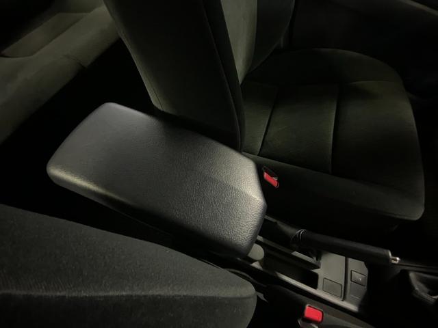 カローラアクシオ 1.5G 1オーナー/5速MT/セーフティセンスC/プリクラッシュセーフティ/車線逸脱警報/オートマチックハイビーム/CD/USB/キーレス/ETC/横滑り防止(39枚目)