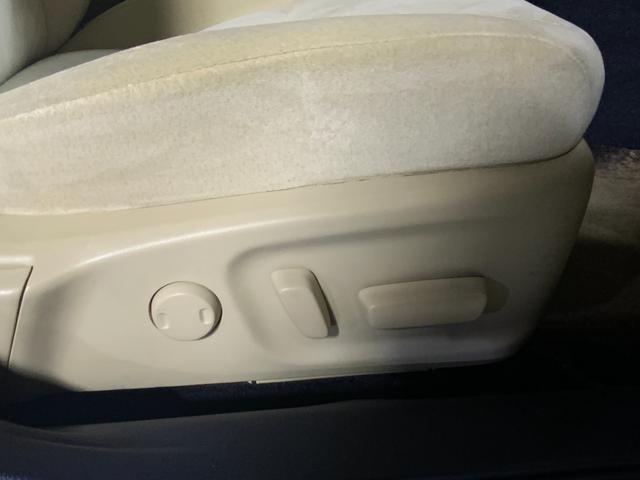 クラウンハイブリッド ロイヤルサルーン 1オーナー/Tコネクトナビ/セーフティセンスP/衝突軽減/レーダークルーズ/Aハイビーム/CD/DVD/BR/TV/BT/Bカメラ/ETC/レーダークルーズ/シートヒーター/Pシート/純正16AW(71枚目)