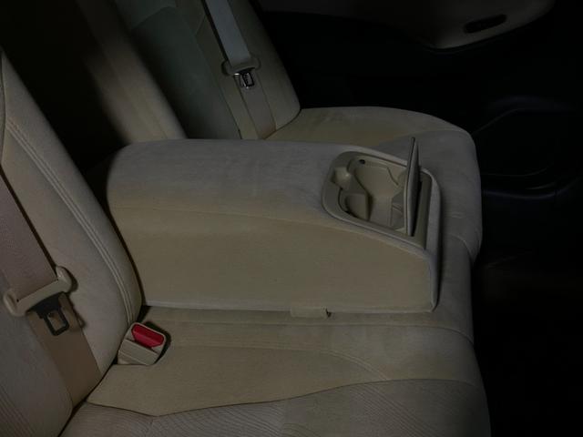 クラウンハイブリッド ロイヤルサルーン 1オーナー/Tコネクトナビ/セーフティセンスP/衝突軽減/レーダークルーズ/Aハイビーム/CD/DVD/BR/TV/BT/Bカメラ/ETC/レーダークルーズ/シートヒーター/Pシート/純正16AW(74枚目)