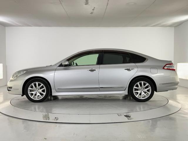 ティアナ 250XL スポーティセレクション 黒革/カーウィングスHDDナビ/S&Bカメラ/HID/プッシュ&スマート/Pシート/Pオットマン/純正17AW/左右独立AAC/CD/DVD/TV/BT/USB/Mサーバー/ETC/オートライト(14枚目)