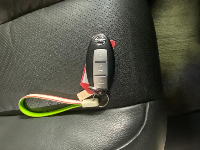 ティアナ 250XL スポーティセレクション 黒革/カーウィングスHDDナビ/S&Bカメラ/HID/プッシュ&スマート/Pシート/Pオットマン/純正17AW/左右独立AAC/CD/DVD/TV/BT/USB/Mサーバー/ETC/オートライト(26枚目)