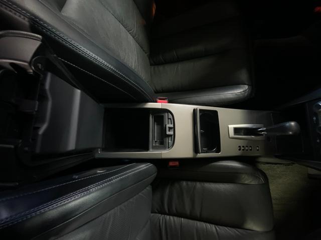 ティアナ 250XL スポーティセレクション 黒革/カーウィングスHDDナビ/S&Bカメラ/HID/プッシュ&スマート/Pシート/Pオットマン/純正17AW/左右独立AAC/CD/DVD/TV/BT/USB/Mサーバー/ETC/オートライト(29枚目)