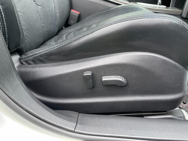 ティアナ 250XL スポーティセレクション 黒革/カーウィングスHDDナビ/S&Bカメラ/HID/プッシュ&スマート/Pシート/Pオットマン/純正17AW/左右独立AAC/CD/DVD/TV/BT/USB/Mサーバー/ETC/オートライト(38枚目)