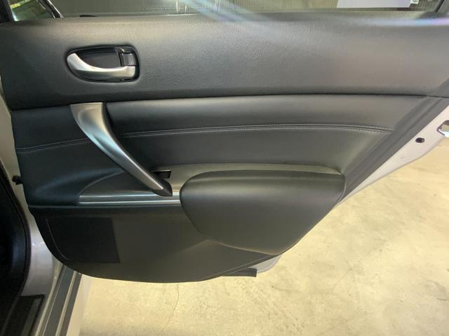 ティアナ 250XL スポーティセレクション 黒革/カーウィングスHDDナビ/S&Bカメラ/HID/プッシュ&スマート/Pシート/Pオットマン/純正17AW/左右独立AAC/CD/DVD/TV/BT/USB/Mサーバー/ETC/オートライト(39枚目)