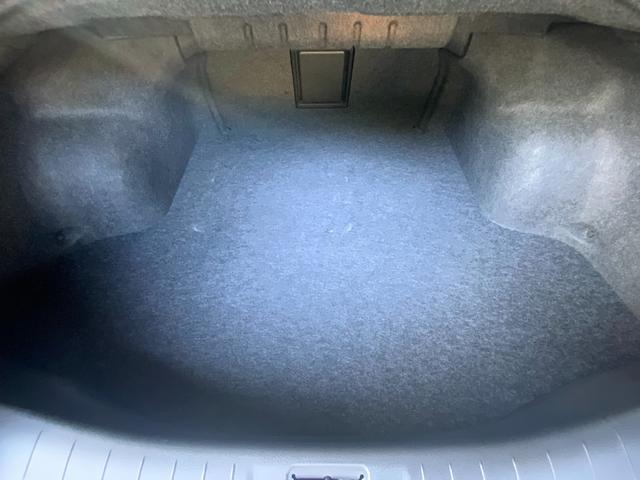 ティアナ 250XL スポーティセレクション 黒革/カーウィングスHDDナビ/S&Bカメラ/HID/プッシュ&スマート/Pシート/Pオットマン/純正17AW/左右独立AAC/CD/DVD/TV/BT/USB/Mサーバー/ETC/オートライト(51枚目)