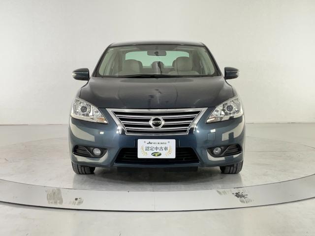 シルフィ Ｇ　純正ナビ／ＣＤ／ＤＶＤ／ＴＶ／ＢＴ／ＳＤ／ＵＳＢ／Ｂカメラ／ＥＴＣ／ＨＩＤ／プッシュ＆スマート／純正１６ＡＷ／左右独立ＡＡＣ／おもいやり機能付きオートライト／オート格納ドアミラー／Ｓ＆Ｃエアバック（5枚目）