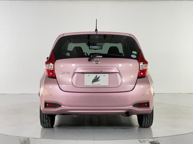 ノート Ｘ　アラウンドビュー／純正ＳＤナビ／衝突軽減／レーンキープ／コーナーセンサー／スマート＆プッシュ／スマートミラー／ＣＤ／ＤＶＤ／Ｂｌｕｅｔｏｏｔｈ／フルセグＴＶ／ｉ－ｓｔｏｐ／Ｍサーバー／オートハイビーム（11枚目）