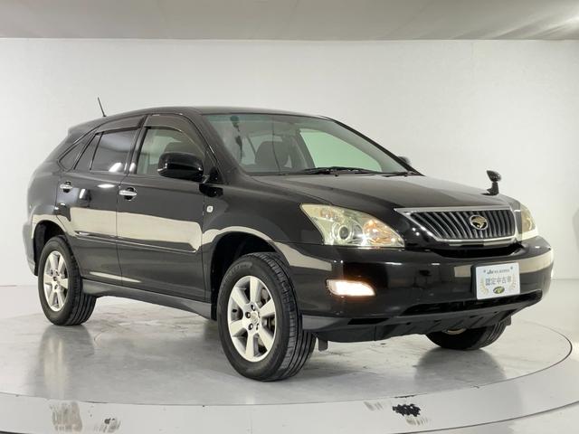 ハリアー ２４０Ｇ　Ｌパッケージアルカンターラセレクション　ワンオーナー／特別仕様車／アルカンターラシート／バックカメラ／ＥＴＣ／パワーシート／電動リアゲート／キーレス／ＣＤ／ＤＶＤ／ＨＩＤヘッドランプ／フォグ／純正１７インチアルミ／ウッドコンビハンドル（6枚目）