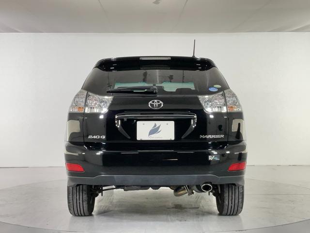 ハリアー ２４０Ｇ　Ｌパッケージアルカンターラセレクション　ワンオーナー／特別仕様車／アルカンターラシート／バックカメラ／ＥＴＣ／パワーシート／電動リアゲート／キーレス／ＣＤ／ＤＶＤ／ＨＩＤヘッドランプ／フォグ／純正１７インチアルミ／ウッドコンビハンドル（9枚目）