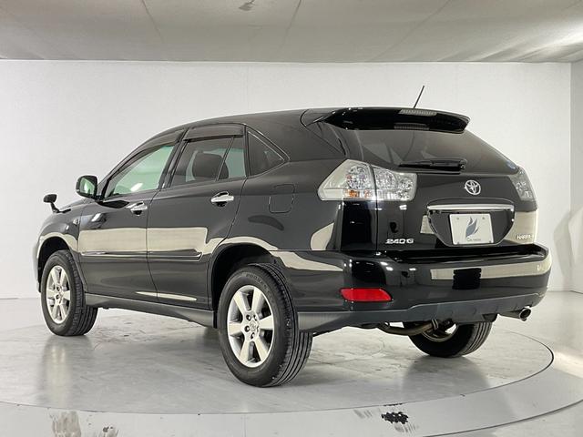 ハリアー ２４０Ｇ　Ｌパッケージアルカンターラセレクション　ワンオーナー／特別仕様車／アルカンターラシート／バックカメラ／ＥＴＣ／パワーシート／電動リアゲート／キーレス／ＣＤ／ＤＶＤ／ＨＩＤヘッドランプ／フォグ／純正１７インチアルミ／ウッドコンビハンドル（10枚目）