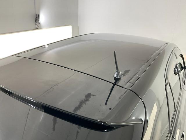 ハリアー ２４０Ｇ　Ｌパッケージアルカンターラセレクション　ワンオーナー／特別仕様車／アルカンターラシート／バックカメラ／ＥＴＣ／パワーシート／電動リアゲート／キーレス／ＣＤ／ＤＶＤ／ＨＩＤヘッドランプ／フォグ／純正１７インチアルミ／ウッドコンビハンドル（12枚目）