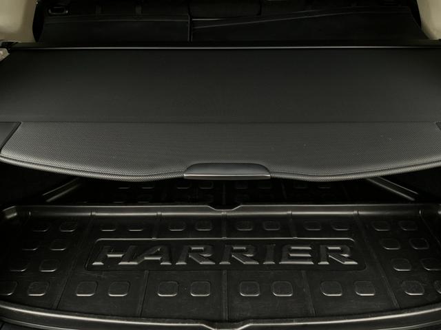 ハリアー ２４０Ｇ　Ｌパッケージアルカンターラセレクション　ワンオーナー／特別仕様車／アルカンターラシート／バックカメラ／ＥＴＣ／パワーシート／電動リアゲート／キーレス／ＣＤ／ＤＶＤ／ＨＩＤヘッドランプ／フォグ／純正１７インチアルミ／ウッドコンビハンドル（25枚目）