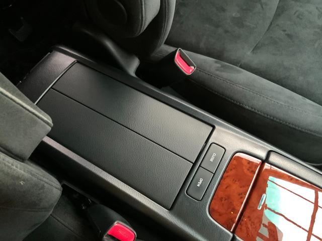 ハリアー ２４０Ｇ　Ｌパッケージアルカンターラセレクション　ワンオーナー／特別仕様車／アルカンターラシート／バックカメラ／ＥＴＣ／パワーシート／電動リアゲート／キーレス／ＣＤ／ＤＶＤ／ＨＩＤヘッドランプ／フォグ／純正１７インチアルミ／ウッドコンビハンドル（35枚目）