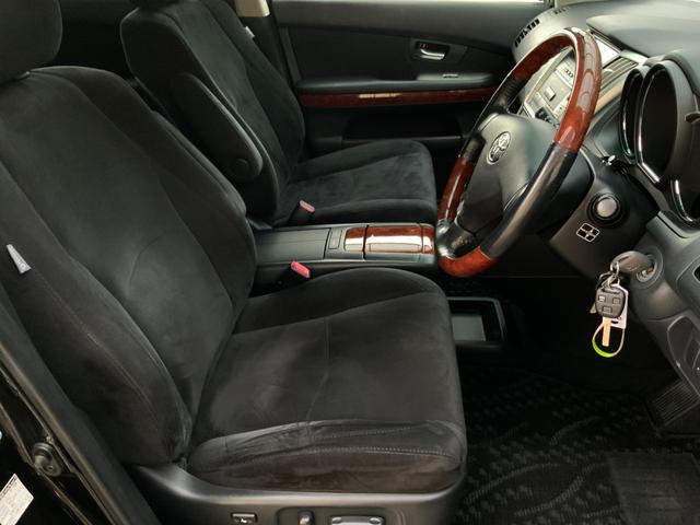 ハリアー ２４０Ｇ　Ｌパッケージアルカンターラセレクション　ワンオーナー／特別仕様車／アルカンターラシート／バックカメラ／ＥＴＣ／パワーシート／電動リアゲート／キーレス／ＣＤ／ＤＶＤ／ＨＩＤヘッドランプ／フォグ／純正１７インチアルミ／ウッドコンビハンドル（40枚目）