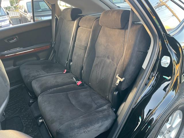 ハリアー ２４０Ｇ　Ｌパッケージアルカンターラセレクション　ワンオーナー／特別仕様車／アルカンターラシート／バックカメラ／ＥＴＣ／パワーシート／電動リアゲート／キーレス／ＣＤ／ＤＶＤ／ＨＩＤヘッドランプ／フォグ／純正１７インチアルミ／ウッドコンビハンドル（57枚目）