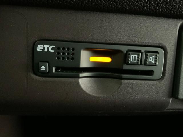 N-ONE プレミアム 純正ナビ/バックカメラ/合皮コンビシート/ETC/HIDヘッドランプ/LEDフォグ/スマートキー/Bluetooth/フルセグTV/CD/DVD/プッシュスタート/i-stop/純正14インチアルミ(5枚目)