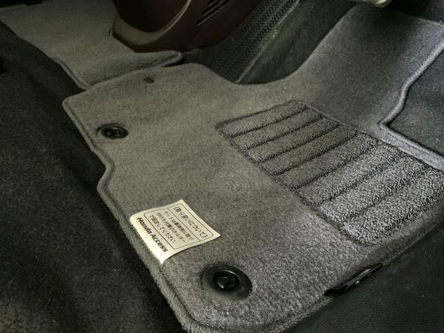 N-ONE プレミアム 純正ナビ/バックカメラ/合皮コンビシート/ETC/HIDヘッドランプ/LEDフォグ/スマートキー/Bluetooth/フルセグTV/CD/DVD/プッシュスタート/i-stop/純正14インチアルミ(24枚目)