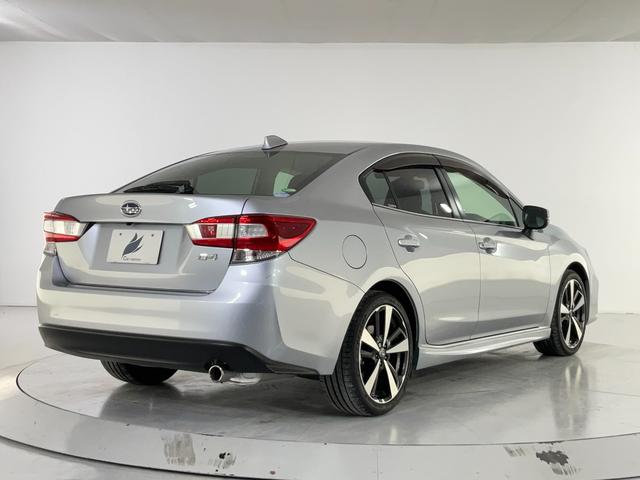 インプレッサＧ４ ２．０ｉ－Ｓアイサイト　純正８インチナビ／アドバンスドセイフティＰＫＧ／アイサイトＶｅｒ３／ＥＴＣ２．０／バックカメラ／電動シート／Ｂｌｕｅｔｏｏｔｈ／衝突軽減／誤発進抑制／レーンキープ／後側方検知／レーダークルーズ（13枚目）