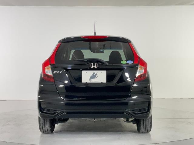 フィット １３Ｇ・Ｆ　５速ＭＴ／ホンダセンシング／衝突軽減／レーンキープ／レーダークルーズ／ＥＴＣ／Ｂｌｕｅｔｏｏｔｈ／バックカメラ／ｉ－ｓｔｏｐ／スマートキー／プッシュＳ／ステアスイッチ／ＬＥＤヘッドランプ／ＬＥＤフォグ（13枚目）