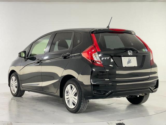 フィット １３Ｇ・Ｆ　５速ＭＴ／ホンダセンシング／衝突軽減／レーンキープ／レーダークルーズ／ＥＴＣ／Ｂｌｕｅｔｏｏｔｈ／バックカメラ／ｉ－ｓｔｏｐ／スマートキー／プッシュＳ／ステアスイッチ／ＬＥＤヘッドランプ／ＬＥＤフォグ（14枚目）