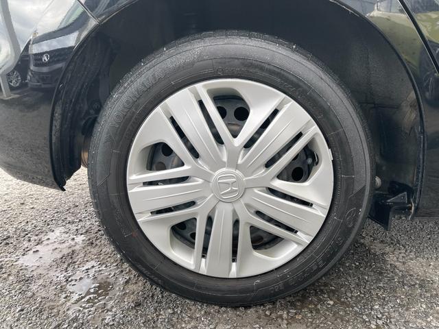 フィット １３Ｇ・Ｆ　５速ＭＴ／ホンダセンシング／衝突軽減／レーンキープ／レーダークルーズ／ＥＴＣ／Ｂｌｕｅｔｏｏｔｈ／バックカメラ／ｉ－ｓｔｏｐ／スマートキー／プッシュＳ／ステアスイッチ／ＬＥＤヘッドランプ／ＬＥＤフォグ（17枚目）