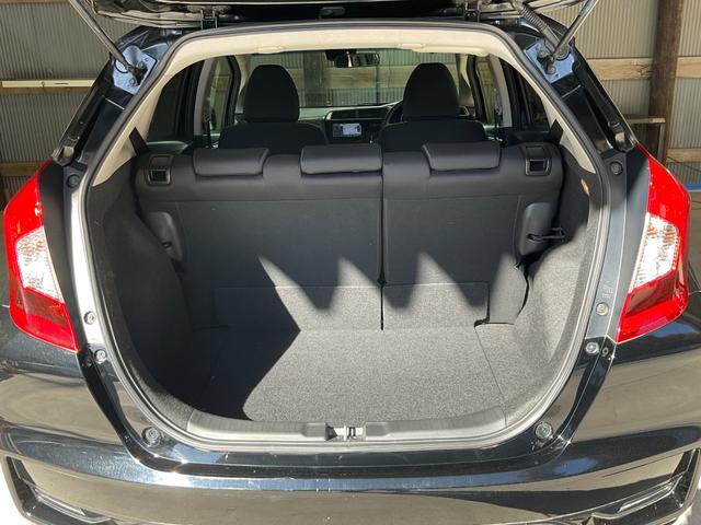 フィット １３Ｇ・Ｆ　５速ＭＴ／ホンダセンシング／衝突軽減／レーンキープ／レーダークルーズ／ＥＴＣ／Ｂｌｕｅｔｏｏｔｈ／バックカメラ／ｉ－ｓｔｏｐ／スマートキー／プッシュＳ／ステアスイッチ／ＬＥＤヘッドランプ／ＬＥＤフォグ（35枚目）