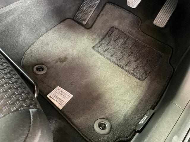 フィット １３Ｇ・Ｆ　５速ＭＴ／ホンダセンシング／衝突軽減／レーンキープ／レーダークルーズ／ＥＴＣ／Ｂｌｕｅｔｏｏｔｈ／バックカメラ／ｉ－ｓｔｏｐ／スマートキー／プッシュＳ／ステアスイッチ／ＬＥＤヘッドランプ／ＬＥＤフォグ（40枚目）