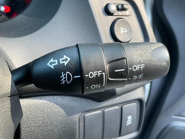 インサイト ＬＳ　黒革シート／シートヒーター／ＨＤＤインターナビ／バックカメラ／スマートキー／クルーズコントロール／純正１６ＡＷ／ＣＤ／ＤＶＤ／ＴＶ／ＨＩＤヘッドランプ／フォグ／パドルシフト／ヒーテッドアミラー／ＥＴＣ（26枚目）