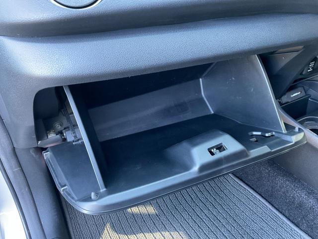 インサイト ＬＳ　黒革シート／シートヒーター／ＨＤＤインターナビ／バックカメラ／スマートキー／クルーズコントロール／純正１６ＡＷ／ＣＤ／ＤＶＤ／ＴＶ／ＨＩＤヘッドランプ／フォグ／パドルシフト／ヒーテッドアミラー／ＥＴＣ（49枚目）