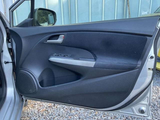 インサイト ＬＳ　黒革シート／シートヒーター／ＨＤＤインターナビ／バックカメラ／スマートキー／クルーズコントロール／純正１６ＡＷ／ＣＤ／ＤＶＤ／ＴＶ／ＨＩＤヘッドランプ／フォグ／パドルシフト／ヒーテッドアミラー／ＥＴＣ（52枚目）