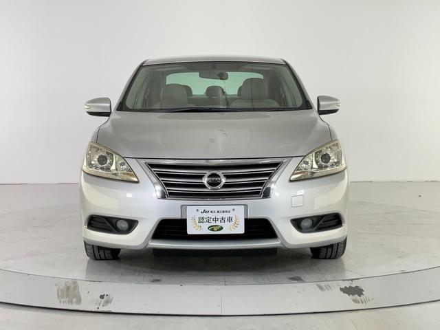 シルフィ Ｇ　スマートキー／プッシュスタート／ＨＩＤヘッドランプ／フォグランプ／純正１６インチアルミ／ＣＤオーディオ／デュアルオートエアコン／横滑り防止／サイド・カーテンエアバック／ウィンカードアミラー（3枚目）