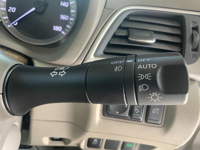 シルフィ Ｇ　スマートキー／プッシュスタート／ＨＩＤヘッドランプ／フォグランプ／純正１６インチアルミ／ＣＤオーディオ／デュアルオートエアコン／横滑り防止／サイド・カーテンエアバック／ウィンカードアミラー（17枚目）