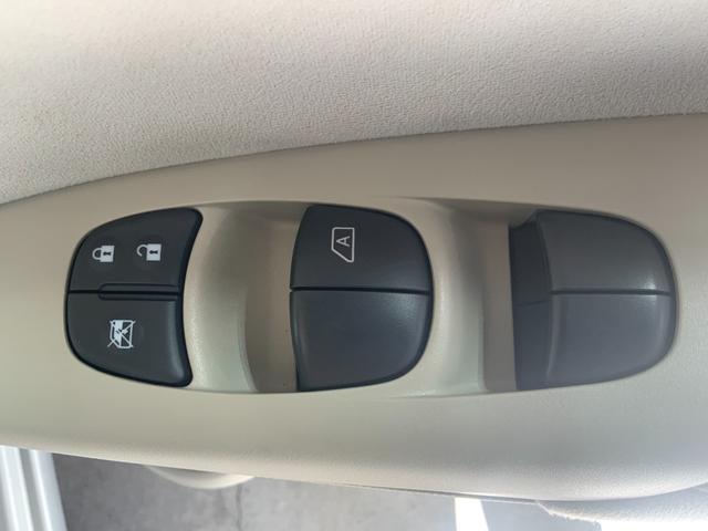 シルフィ Ｇ　スマートキー／プッシュスタート／ＨＩＤヘッドランプ／フォグランプ／純正１６インチアルミ／ＣＤオーディオ／デュアルオートエアコン／横滑り防止／サイド・カーテンエアバック／ウィンカードアミラー（20枚目）