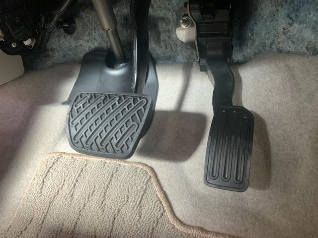 シルフィ Ｇ　スマートキー／プッシュスタート／ＨＩＤヘッドランプ／フォグランプ／純正１６インチアルミ／ＣＤオーディオ／デュアルオートエアコン／横滑り防止／サイド・カーテンエアバック／ウィンカードアミラー（35枚目）