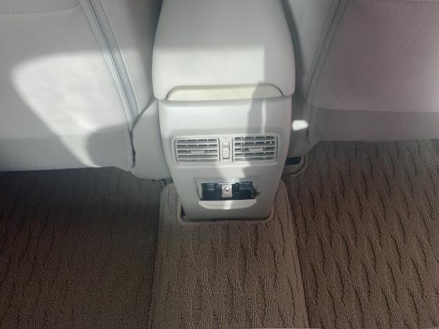 シルフィ Ｇ　スマートキー／プッシュスタート／ＨＩＤヘッドランプ／フォグランプ／純正１６インチアルミ／ＣＤオーディオ／デュアルオートエアコン／横滑り防止／サイド・カーテンエアバック／ウィンカードアミラー（41枚目）