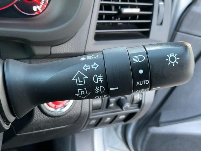 レガシィＢ４ ２．５ｉアイサイトｔＳ　半皮シート／メモリーナビ／フルセグ／追従クルコン／純正１８ＡＷ／ＨＩＤライト／ＦＲフォグ／ＳＴＩエアロ／パワーシート／革巻ステアリング／ビルシュタインダンパー／ＣＤ／ＤＶＤ／ＢＴ／ＳＤ／ＵＳＢ（21枚目）