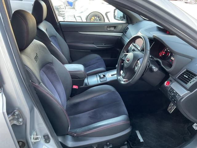 レガシィＢ４ ２．５ｉアイサイトｔＳ　半皮シート／メモリーナビ／フルセグ／追従クルコン／純正１８ＡＷ／ＨＩＤライト／ＦＲフォグ／ＳＴＩエアロ／パワーシート／革巻ステアリング／ビルシュタインダンパー／ＣＤ／ＤＶＤ／ＢＴ／ＳＤ／ＵＳＢ（34枚目）