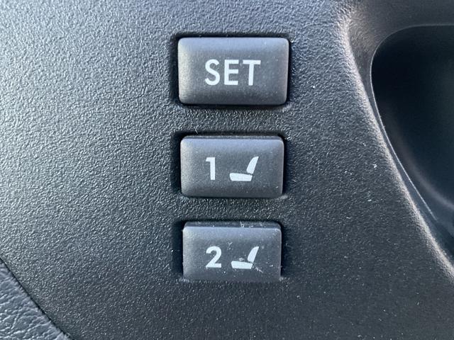 レガシィＢ４ ２．５ｉアイサイトｔＳ　半皮シート／メモリーナビ／フルセグ／追従クルコン／純正１８ＡＷ／ＨＩＤライト／ＦＲフォグ／ＳＴＩエアロ／パワーシート／革巻ステアリング／ビルシュタインダンパー／ＣＤ／ＤＶＤ／ＢＴ／ＳＤ／ＵＳＢ（38枚目）