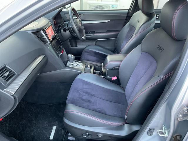 レガシィＢ４ ２．５ｉアイサイトｔＳ　半皮シート／メモリーナビ／フルセグ／追従クルコン／純正１８ＡＷ／ＨＩＤライト／ＦＲフォグ／ＳＴＩエアロ／パワーシート／革巻ステアリング／ビルシュタインダンパー／ＣＤ／ＤＶＤ／ＢＴ／ＳＤ／ＵＳＢ（40枚目）