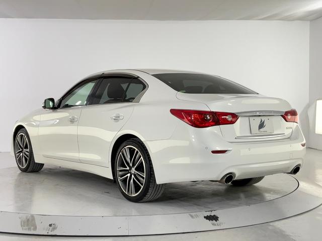 スカイライン ２００ＧＴ－ｔタイプＳＰ　純正コネクトナビ／全方位カメラ／サンルーフ／全方位運転支援／ビジョンＰＫＧ／ＢＯＳＥ／黒革シート／純正１９ＡＷ／パワーシート／シートヒーター／ＬＥＤライト／ＥＴＣ／フルセグ／ＢＴ／ＤＶＤ／ＵＳＢ（13枚目）