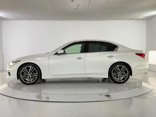 スカイライン ２００ＧＴ－ｔタイプＳＰ　純正コネクトナビ／全方位カメラ／サンルーフ／全方位運転支援／ビジョンＰＫＧ／ＢＯＳＥ／黒革シート／純正１９ＡＷ／パワーシート／シートヒーター／ＬＥＤライト／ＥＴＣ／フルセグ／ＢＴ／ＤＶＤ／ＵＳＢ（14枚目）