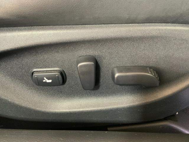 スカイライン ２００ＧＴ－ｔタイプＳＰ　純正コネクトナビ／全方位カメラ／サンルーフ／全方位運転支援／ビジョンＰＫＧ／ＢＯＳＥ／黒革シート／純正１９ＡＷ／パワーシート／シートヒーター／ＬＥＤライト／ＥＴＣ／フルセグ／ＢＴ／ＤＶＤ／ＵＳＢ（39枚目）